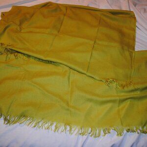 LARGE LIGHT GREEN 100% CASHMER SCARF/ WRAP